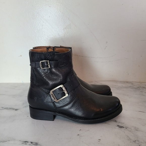 Frye Vicky 6 Buckle Leather Ankle Black Boots 6.5 NWT - Picture 1 of 7
